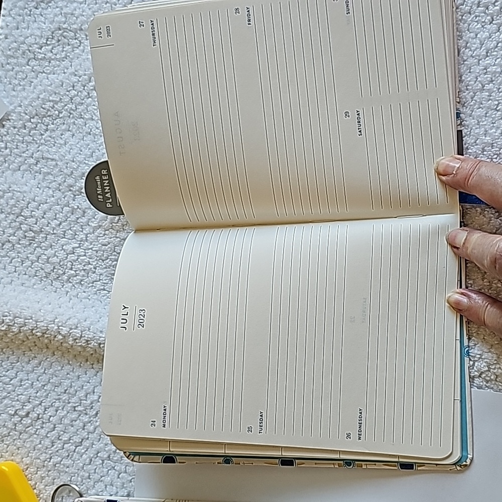 18 MONTH PLANNER - Picture 5 of 8